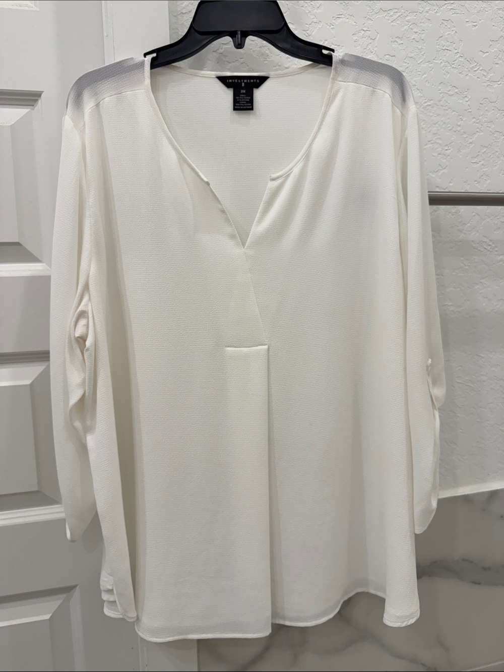Ellen Tracy Cream V-Neck Long Sleeve Tunic Blouse